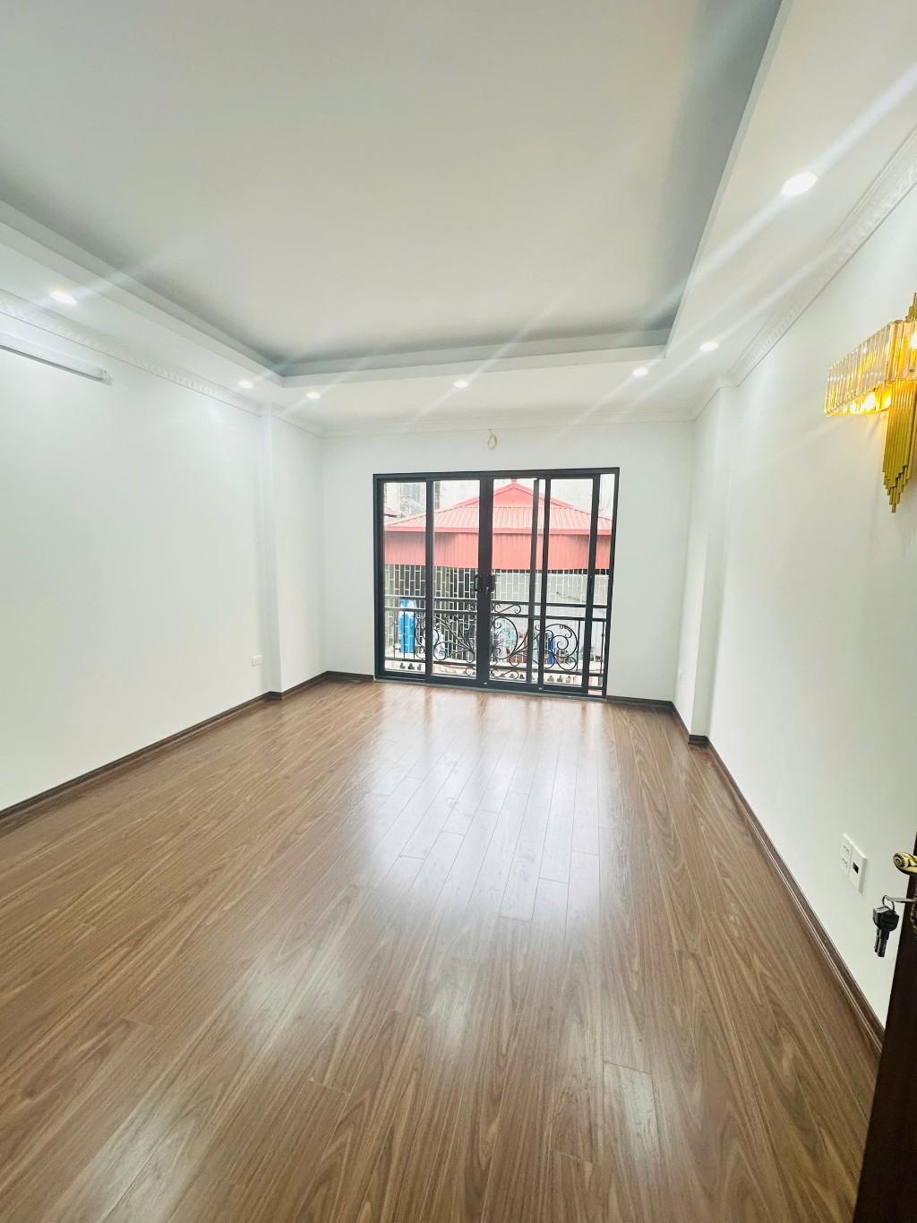 BÁN NHÀ MỚI 51M2 - 5T MỚI - THANG MÁY - QUAN HOA - CẦU GIẤY - HAI THOÁNG 12.8 TỶ